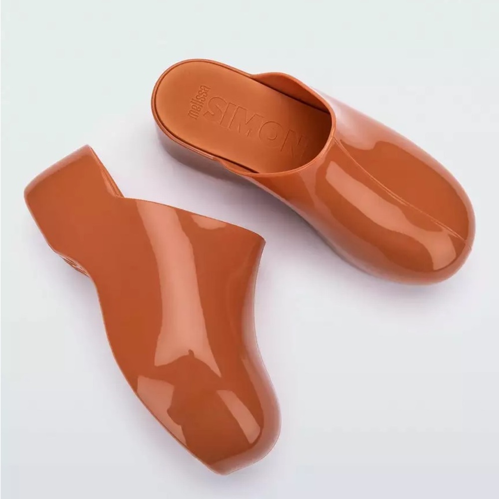 Simon Miller x Melissa bubble clog